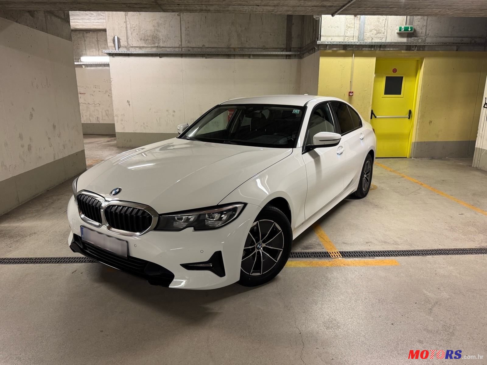 2020' BMW Serija 3 318D photo #3
