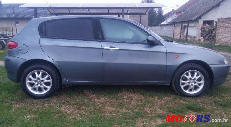 2003' Alfa Romeo 147 1,9 JTD photo #1