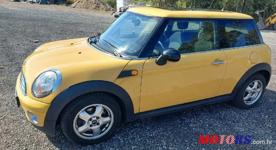 2008' MINI One 1.4 photo #6