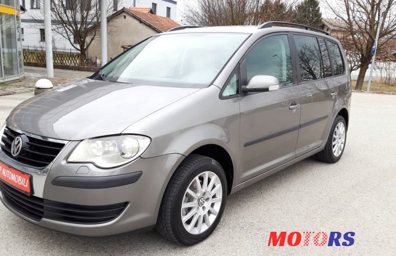 2007' Volkswagen Touran 2,0 Tdi photo #1