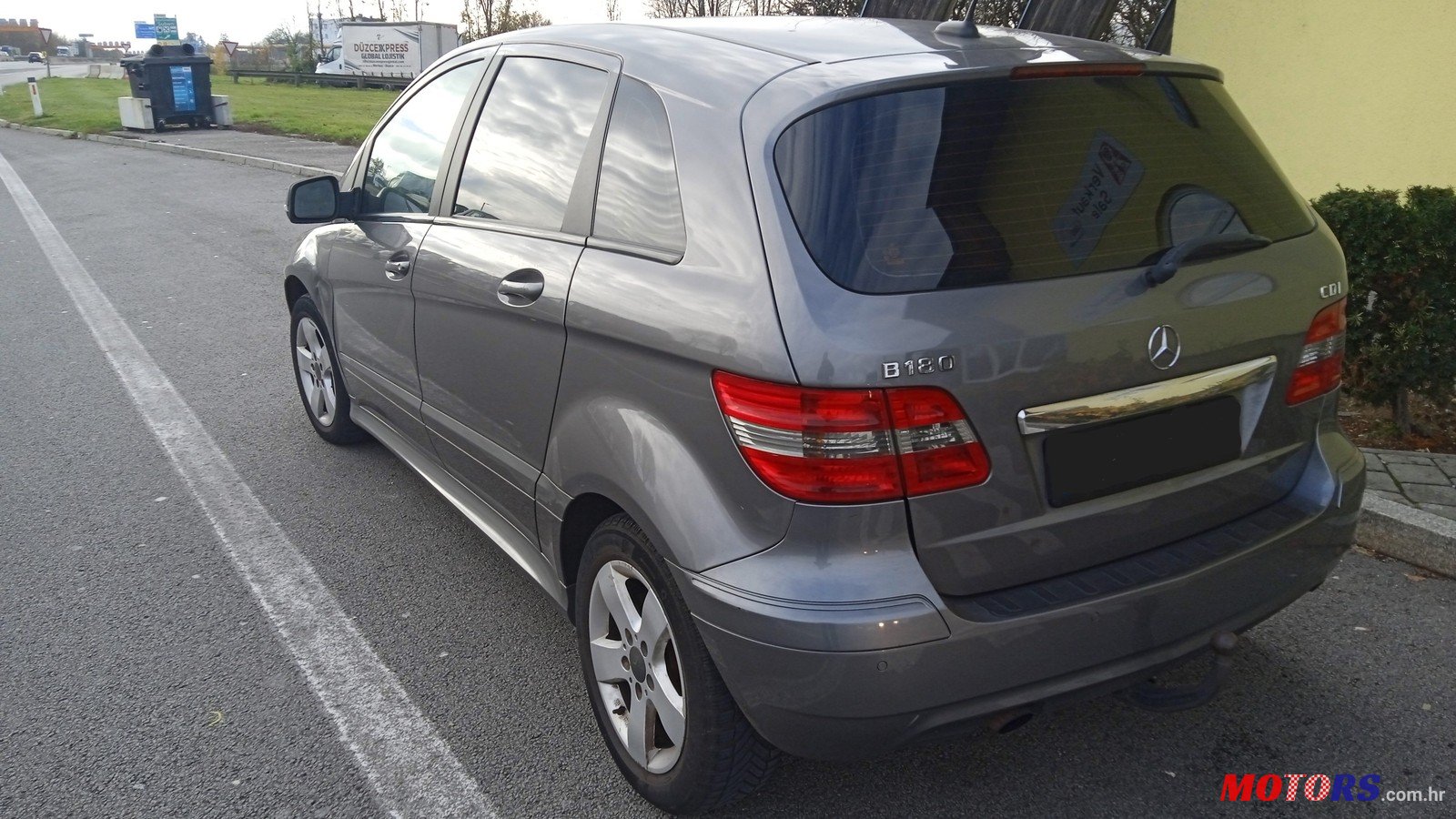 2009' Mercedes-Benz B 180 CDI photo #3