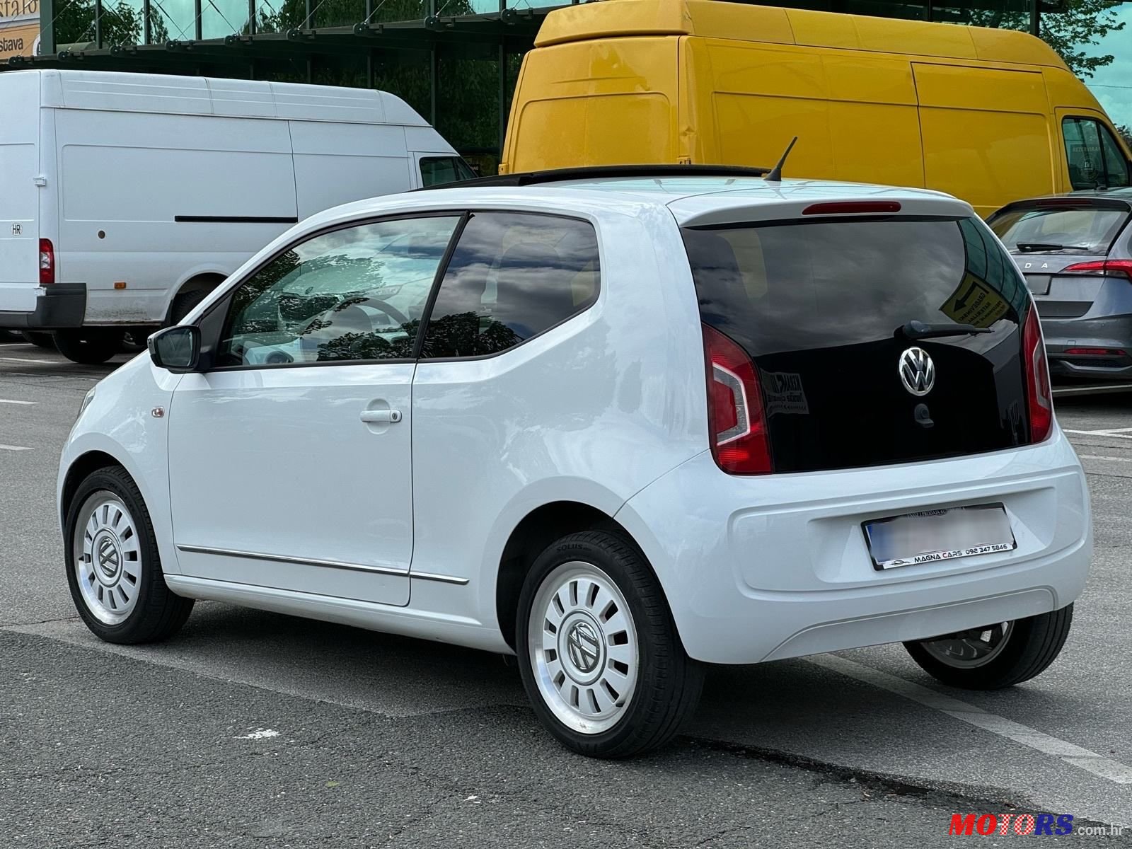 2012' Volkswagen Up! photo #4