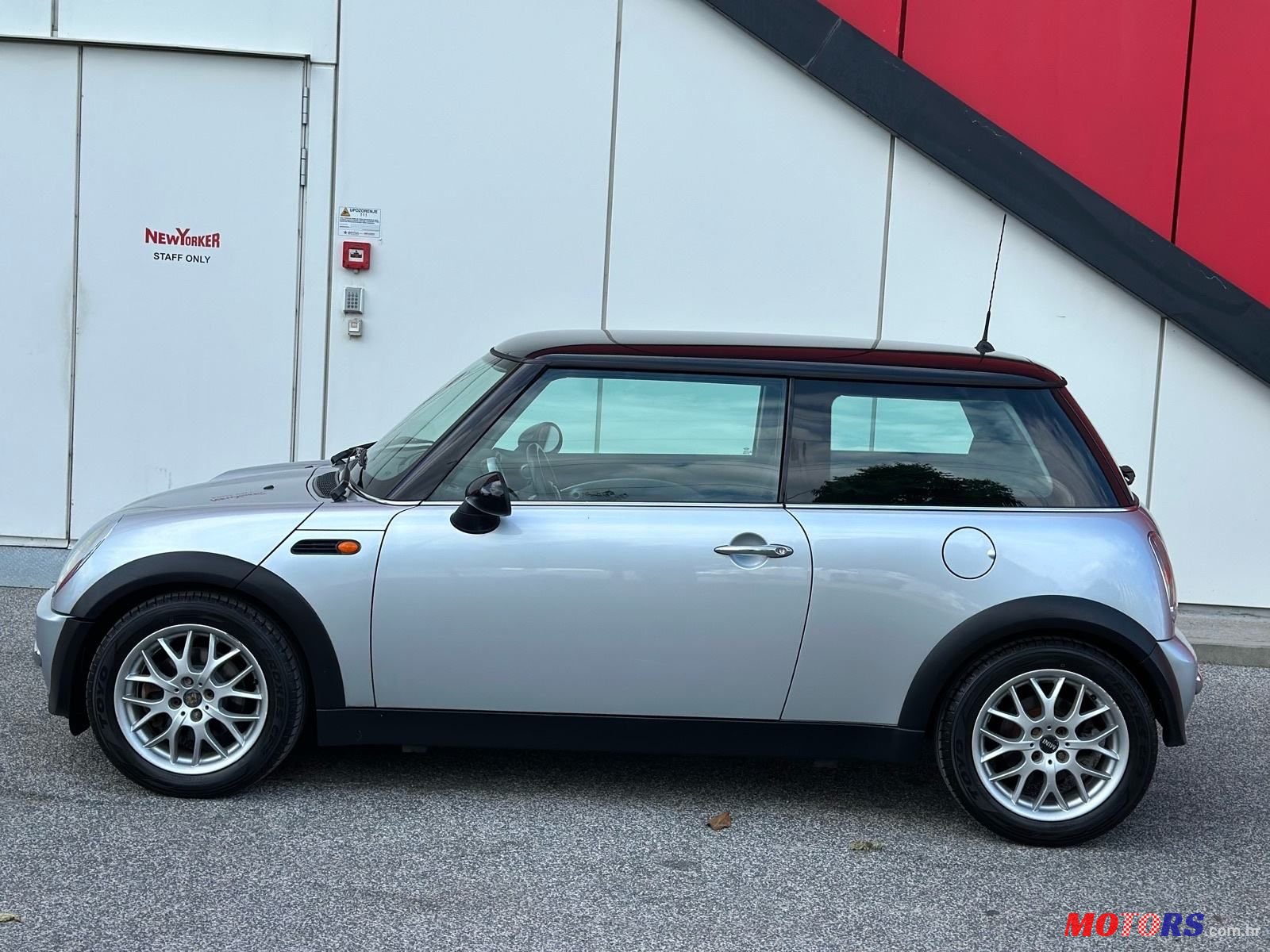 2004' MINI Cooper photo #3