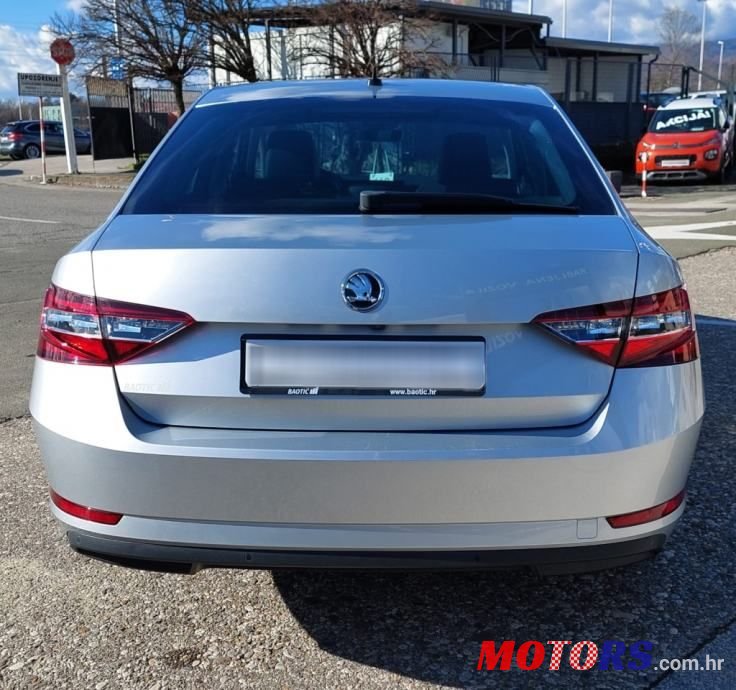 2019' Skoda Superb 2,0 Tdi Style photo #6