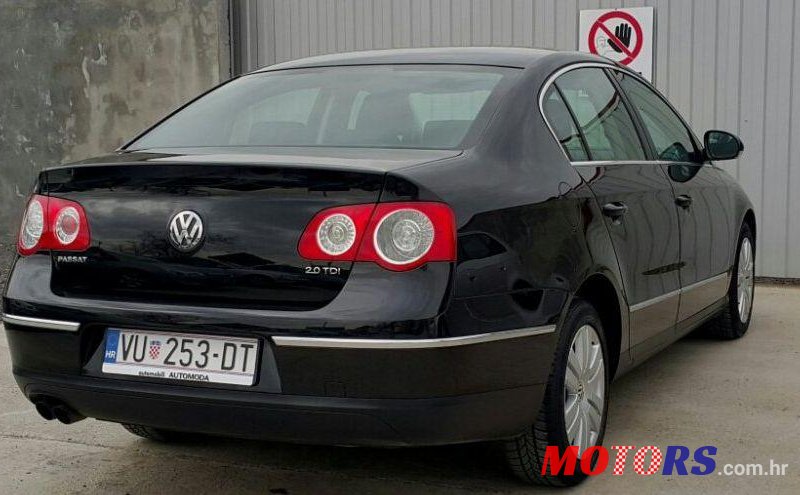 2010' Volkswagen Passat 2,0 Tdi photo #1