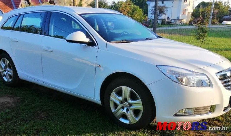 2013' Opel Insignia Karavan photo #2