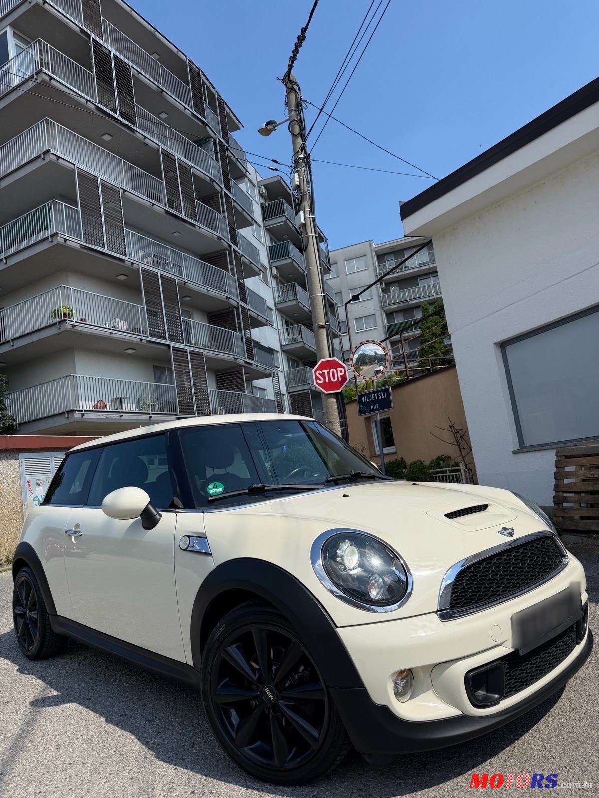 2011' MINI Cooper Cooper Sd photo #1