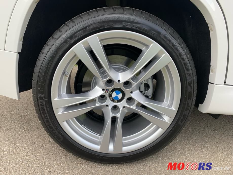 2014' BMW X1 Sdrive18D photo #5