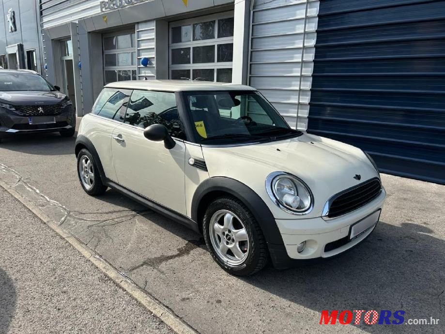 2010' MINI One 1.6 photo #3