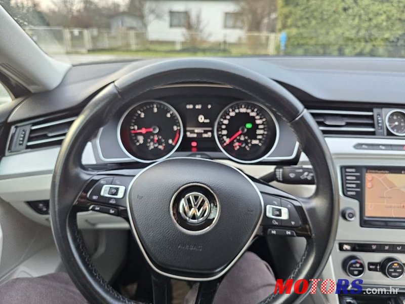 2016' Volkswagen Passat 2,0 Tdi Bmt Dsg photo #6