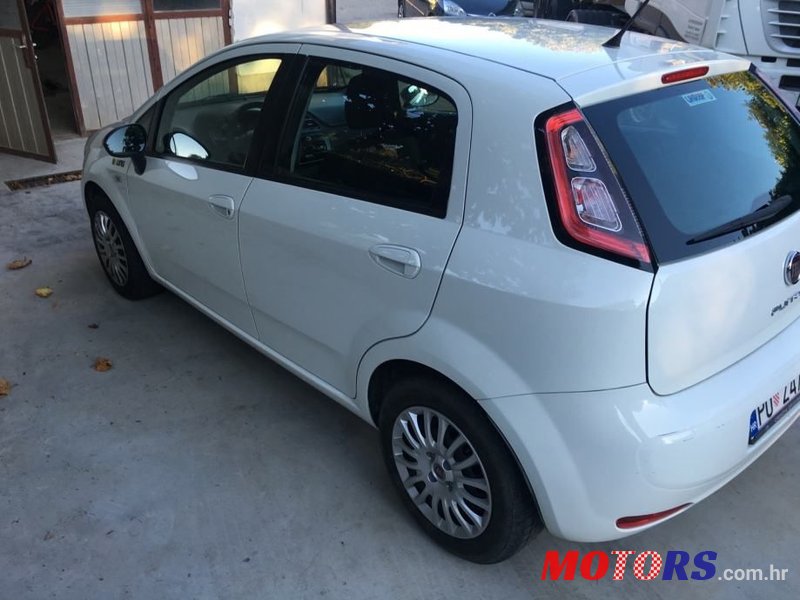 2014' Fiat Punto photo #3