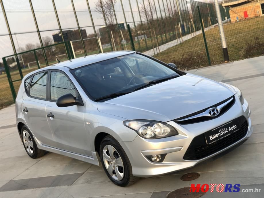 2012' Hyundai i30 1,6 Crdi photo #3