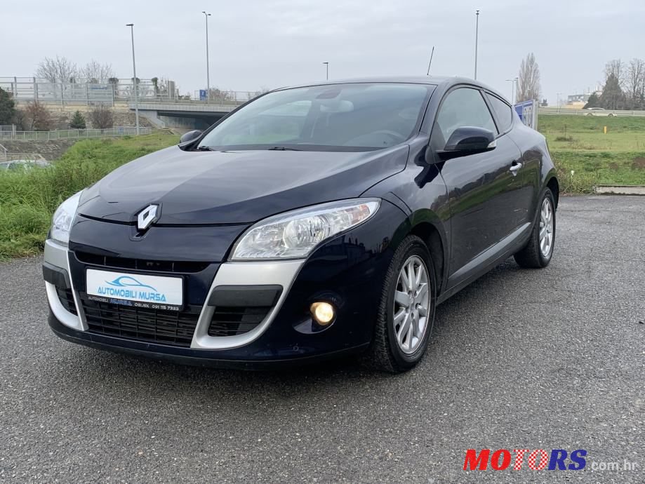 2010' Renault Megane Coupe 1,5 Dci photo #2