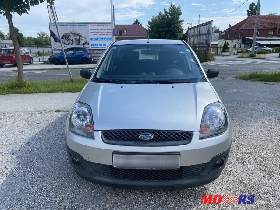 2007' Ford Fiesta photo #2