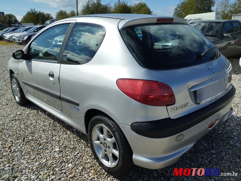 2005' Peugeot 206 206 1,1 photo #5
