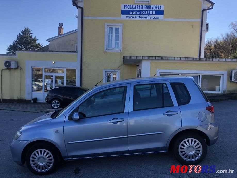 2005' Mazda 2 1.4 Cd photo #6