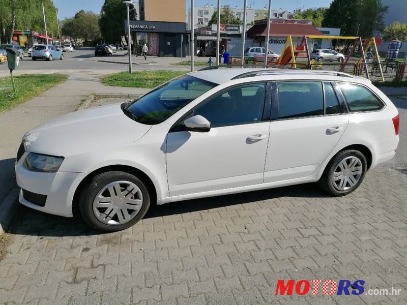 2014' Skoda Octavia Combi photo #3