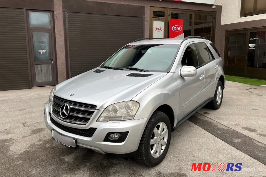 2008' Mercedes-Benz Ml 320 Cdi photo #2