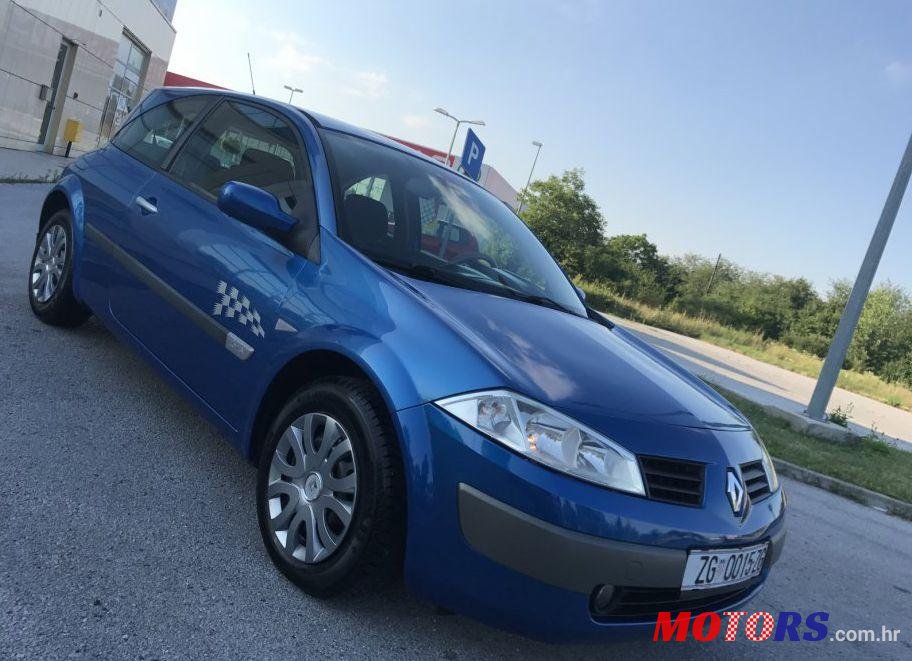 2004' Renault Megane Coupe photo #1