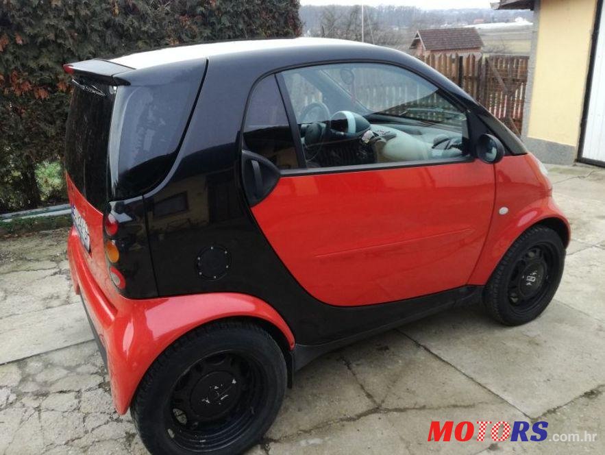 2001' Smart Fortwo Coupe Smart Cdi photo #1