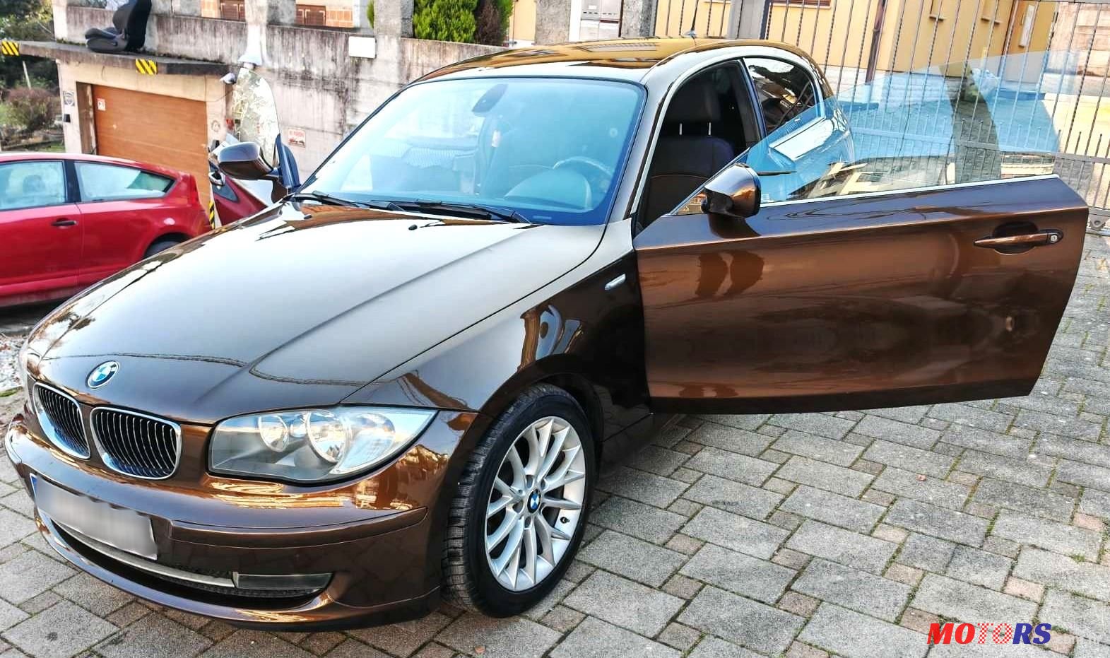 2010' BMW Serija 1 116D photo #5