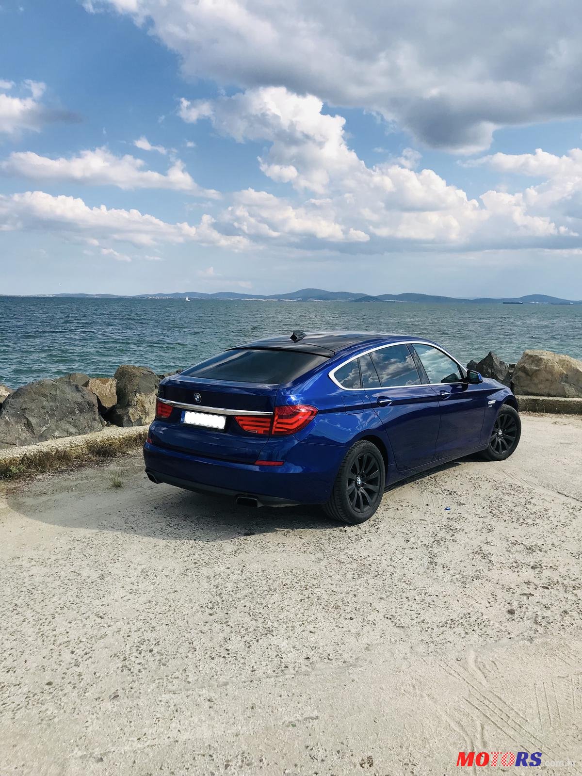 2011' BMW 5 Series GT 550i GT xDrive photo #4