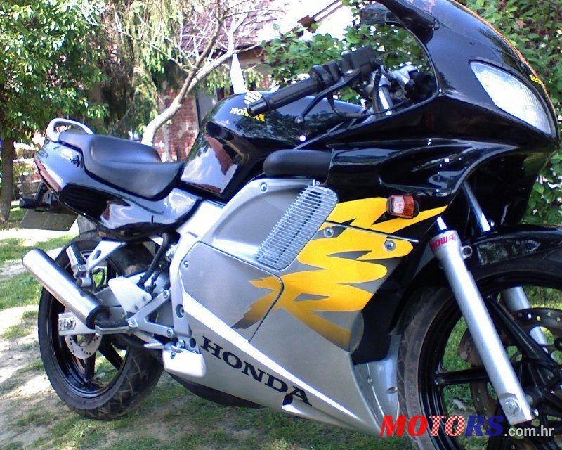 2000' Honda photo #1