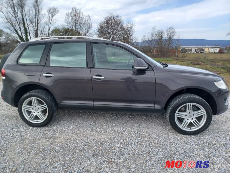 2009' Volkswagen Touareg 3,0 V6 Tdi photo #3