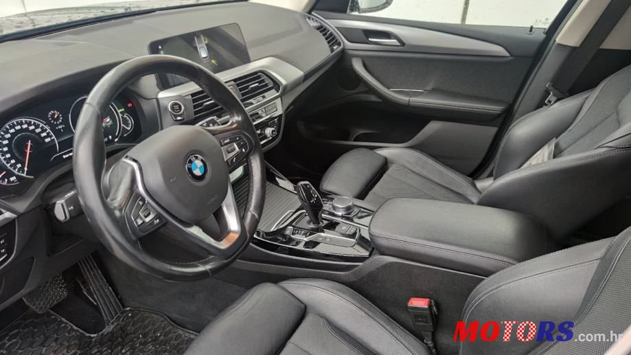 2018' BMW X3 Xdrive20D photo #3