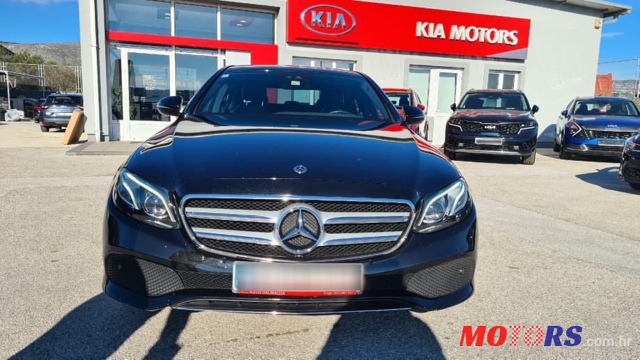 2017' Mercedes-Benz E-Klasa 220 D photo #2