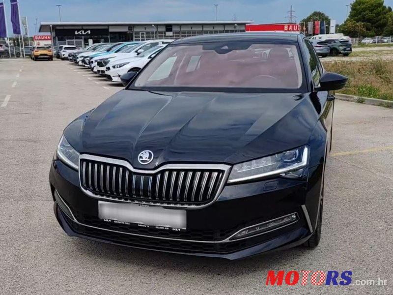 2020' Skoda Superb photo #3