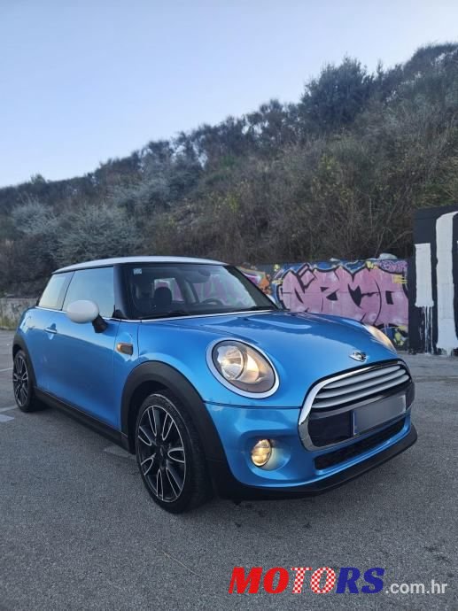 2015' MINI Cooper One D photo #1