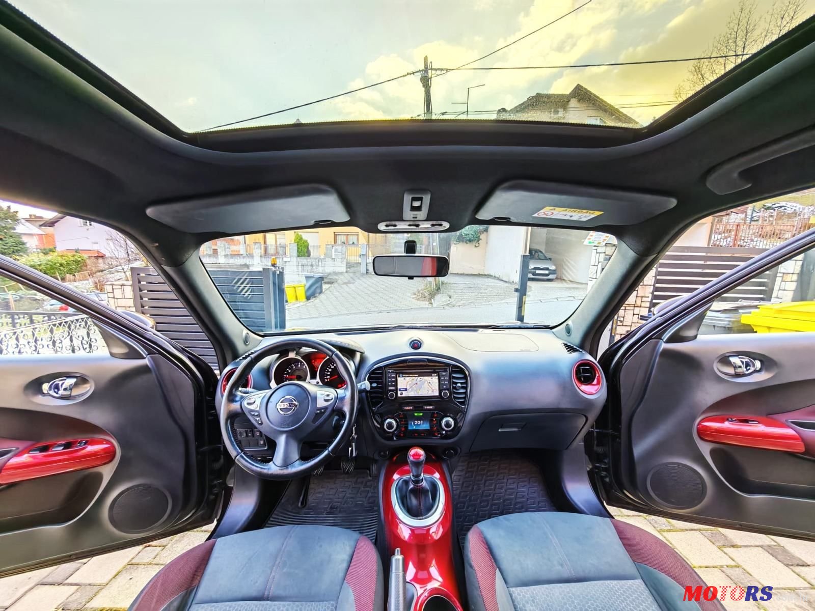 2015' Nissan Juke 1.2 photo #1