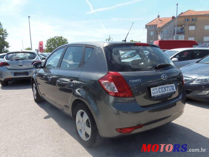 2010' Kia Cee'D 1,6 Crdi photo #1