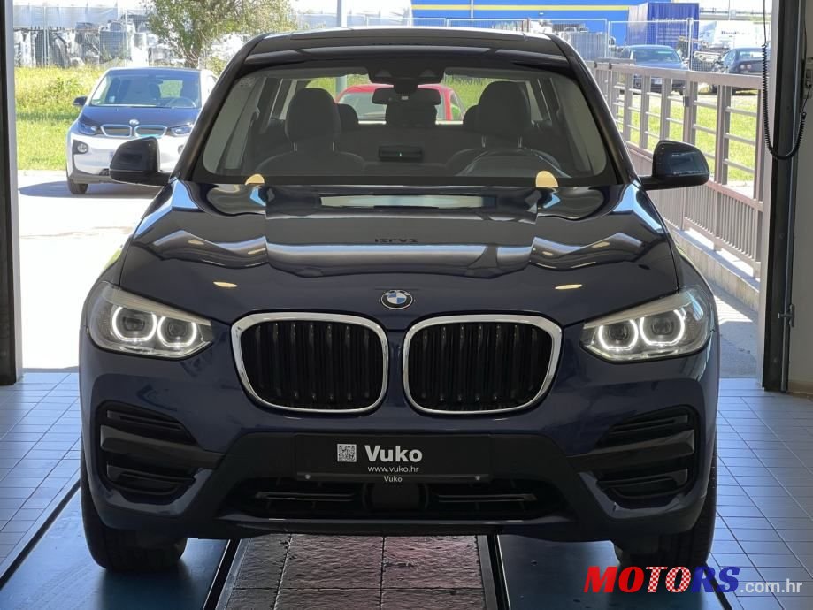 2018' BMW X3 Xdrive20D photo #2
