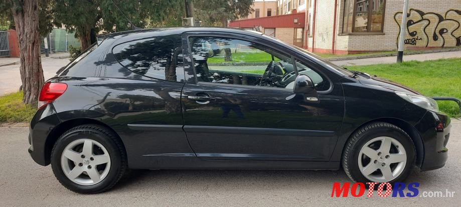 2011' Peugeot 207 photo #4