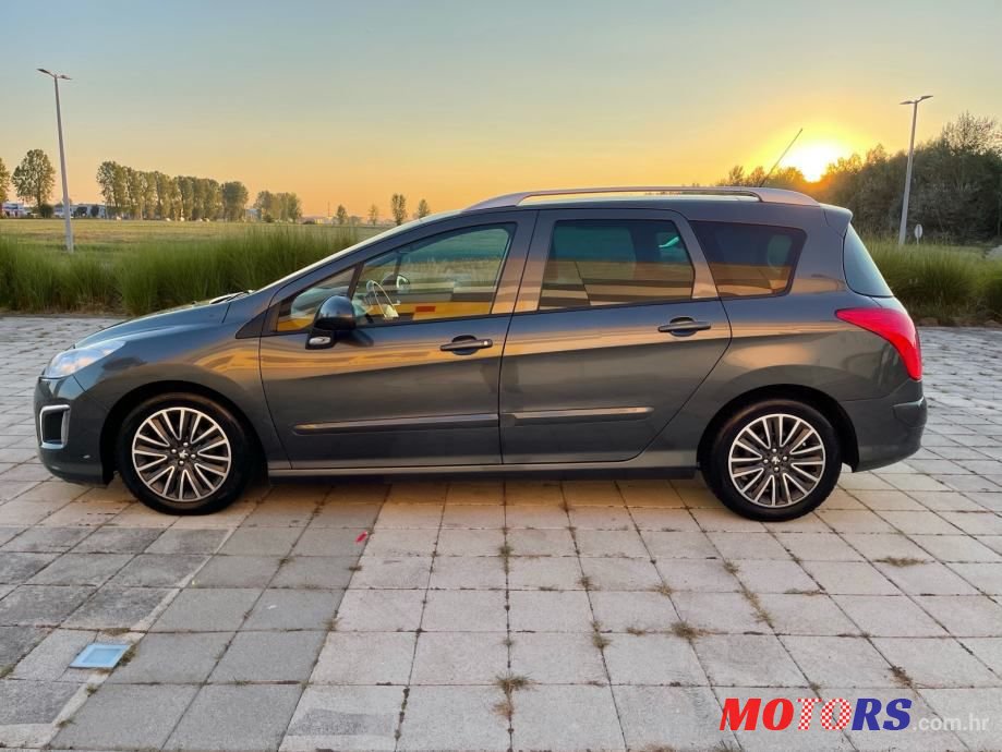 2012' Peugeot 308 Sw photo #4