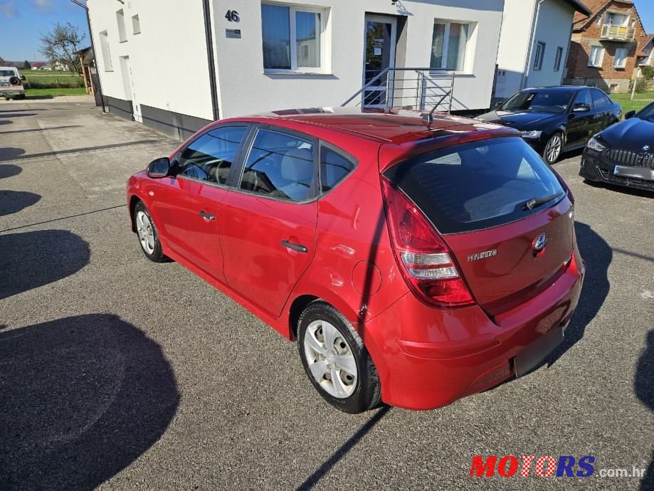 2011' Hyundai i30 1,6 Crdi photo #5