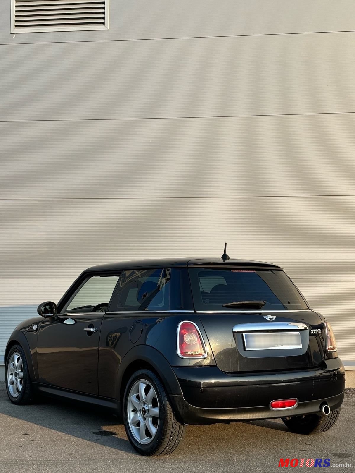 2007' MINI Cooper Cooper D photo #2