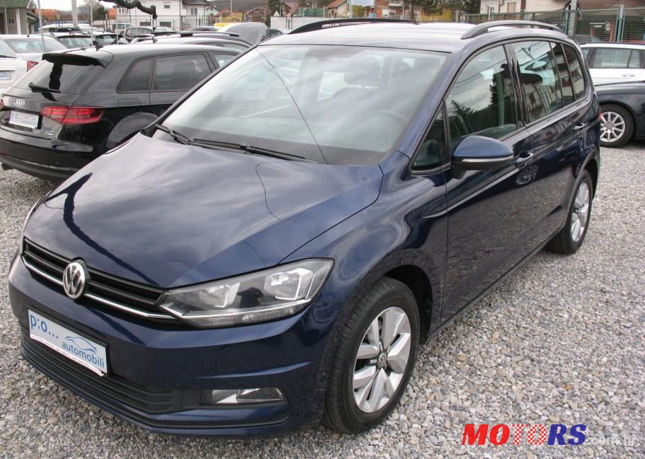 2016' Volkswagen Touran 1.6Tdi 110 Family photo #1