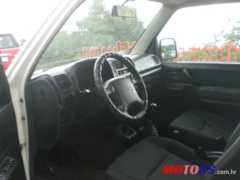 2004' Suzuki Jimny 1,3 Vx photo #3