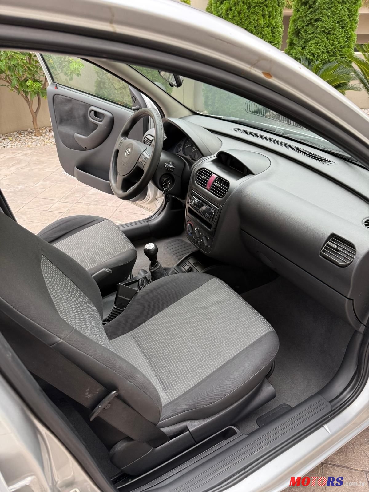 2005' Opel Corsa 1,2 16V photo #2