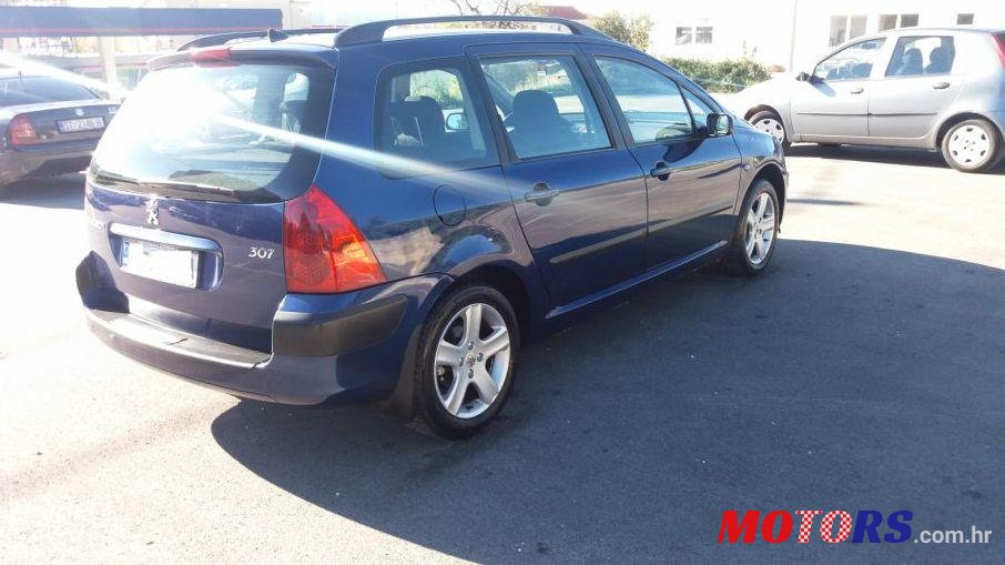 2003' Peugeot 307 Sw photo #1