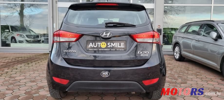 2011' Hyundai Ix20 1,4 Crdi Hp photo #5