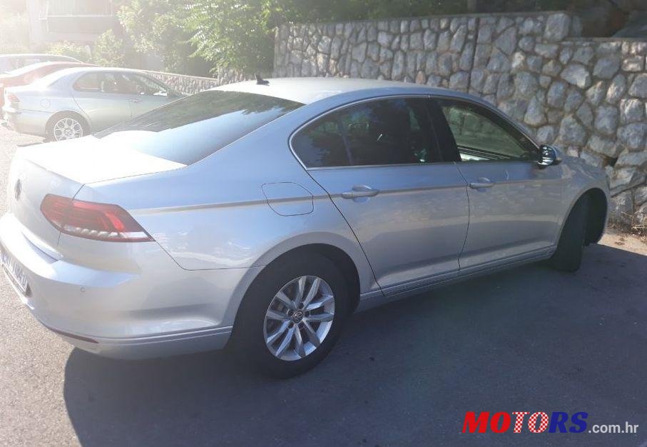 2015' Volkswagen Passat 2,0 Tdi Bmt photo #1