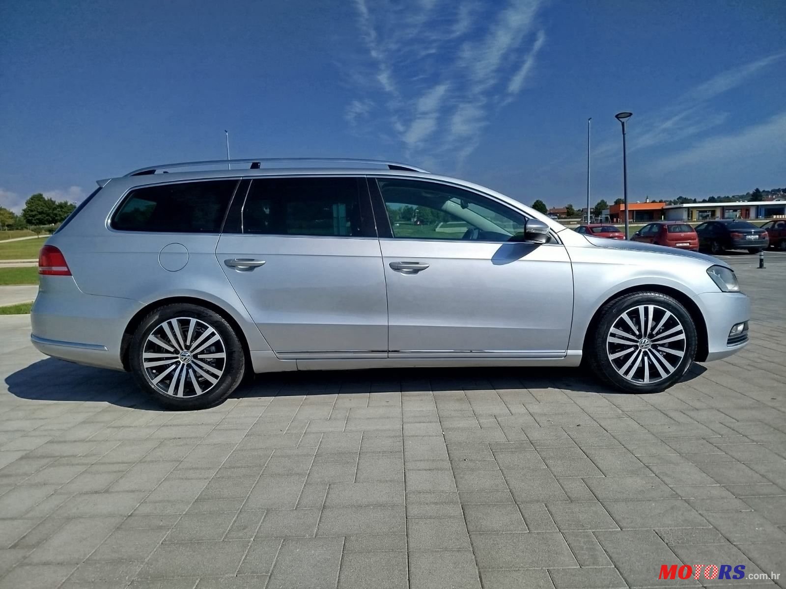 2012' Volkswagen Passat Variant photo #3