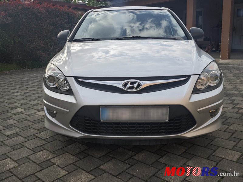 2011' Hyundai i30 1,6 Crdi photo #1