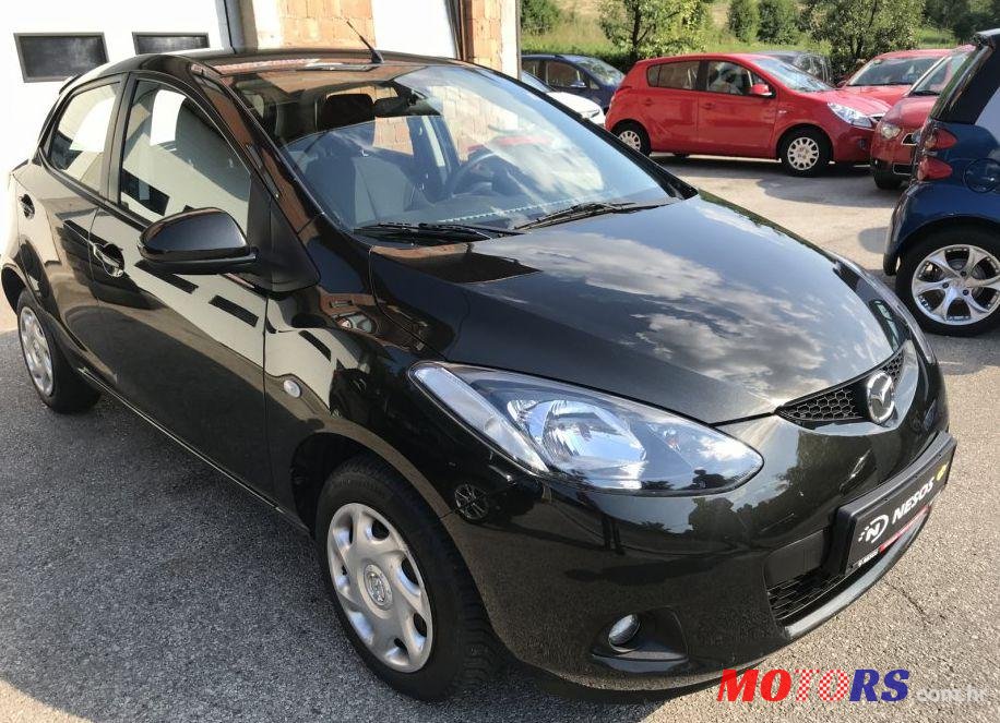 2010' Mazda 2 1,3 I Te photo #1