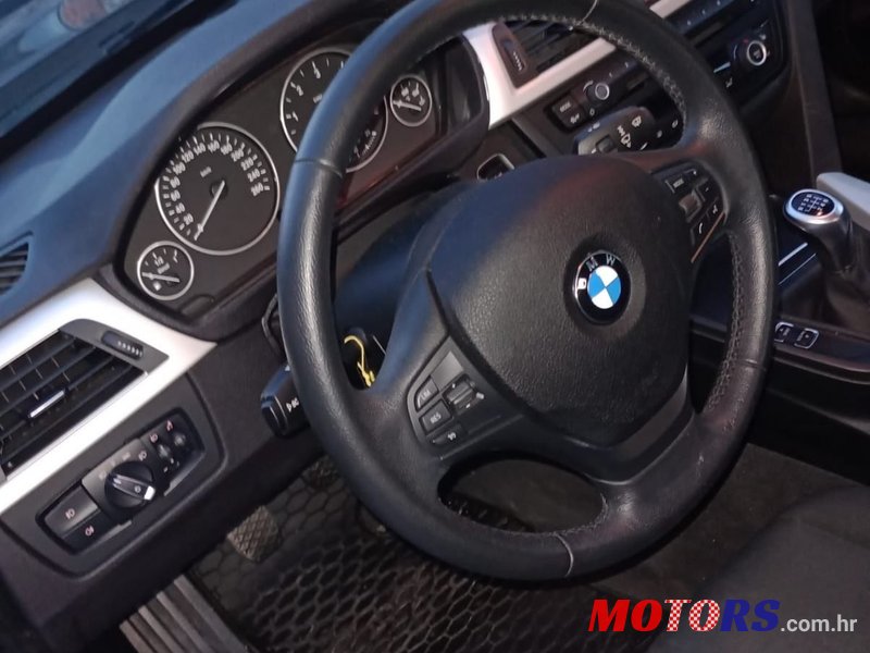 2016' BMW Serija 3 320D photo #5