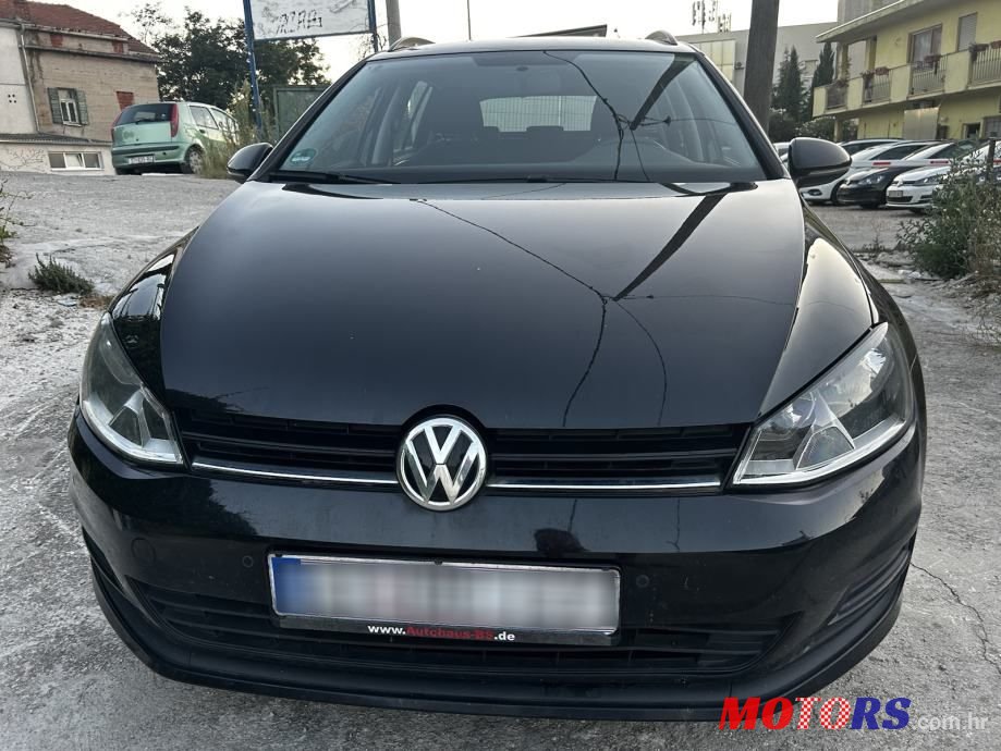 2016' Volkswagen Golf VII Variant photo #2